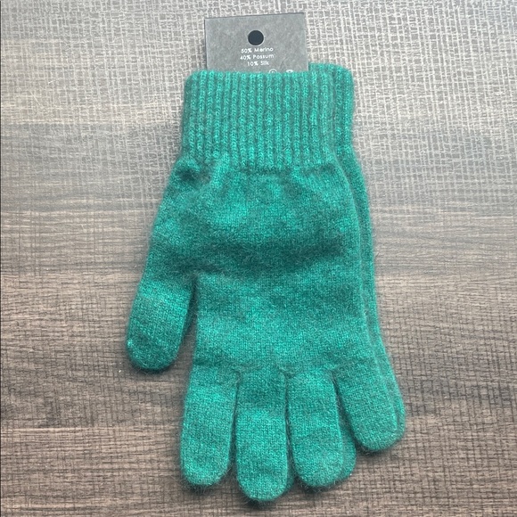 Merinomink Teal Wool Gloves - Picture 3 of 4